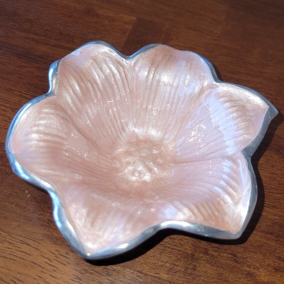Julia Knight Flower Bowl, New In Box signed Lily 4" Bowl PInk Ice - Picture 2 of 5
